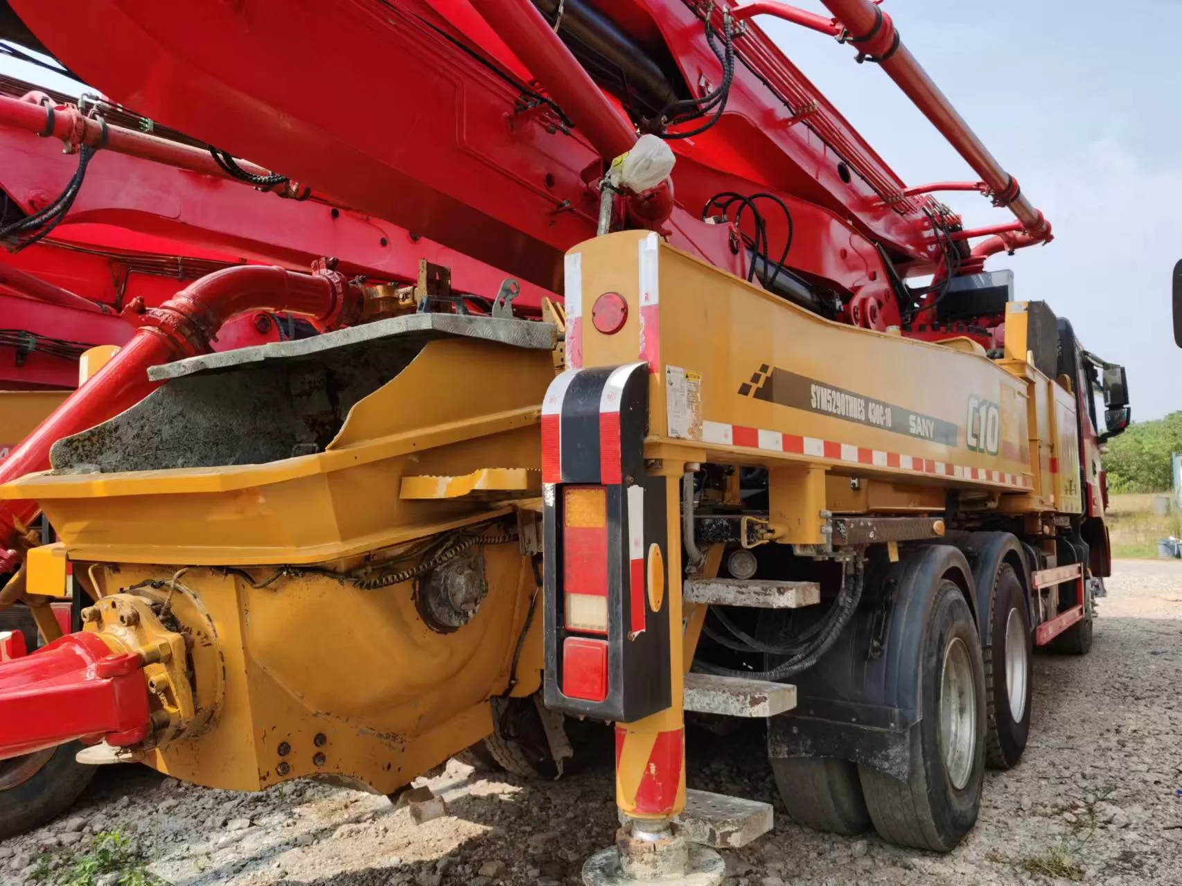 2020 sany truck-mounted concrete pump pump boom car 43m boom pump on sany chassis